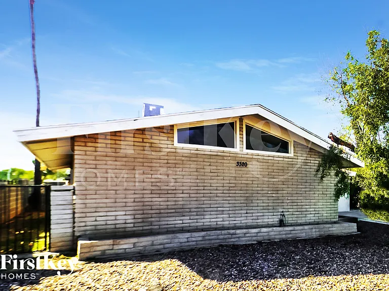 3320 S Margo Dr — Photo 1