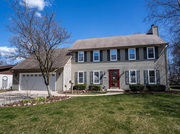 5650 North Sunset LANE, Glendale, WI 53209