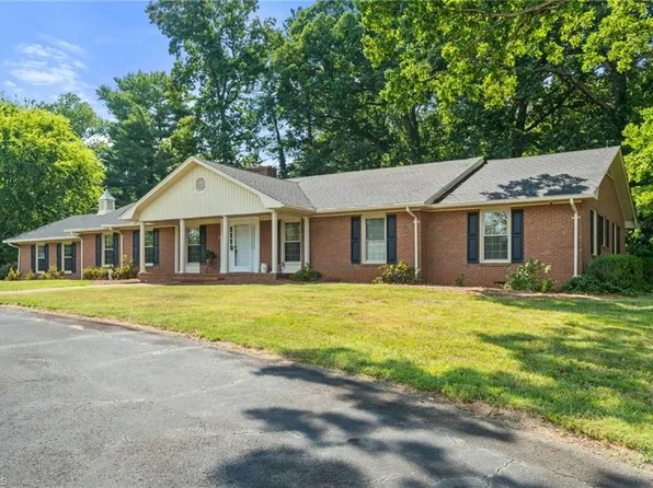 4879 Us Highway 158, Advance, NC 27006