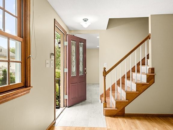 5th image of 36 Grove St