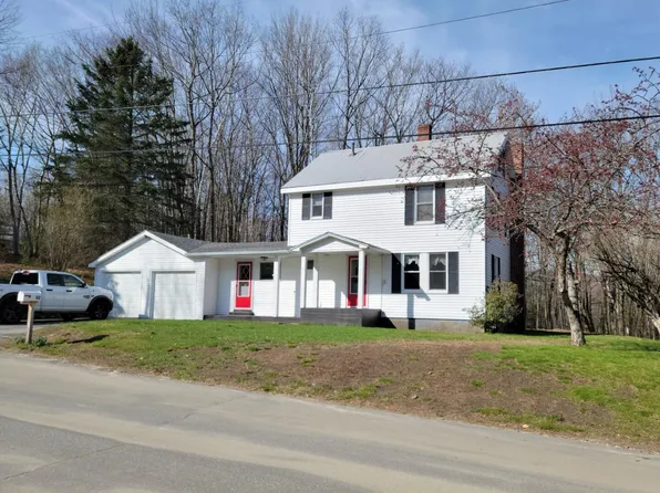 82 Fourth Street, Mexico, ME 04257