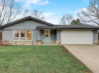 1621 Spruce St, Grafton, WI 53024