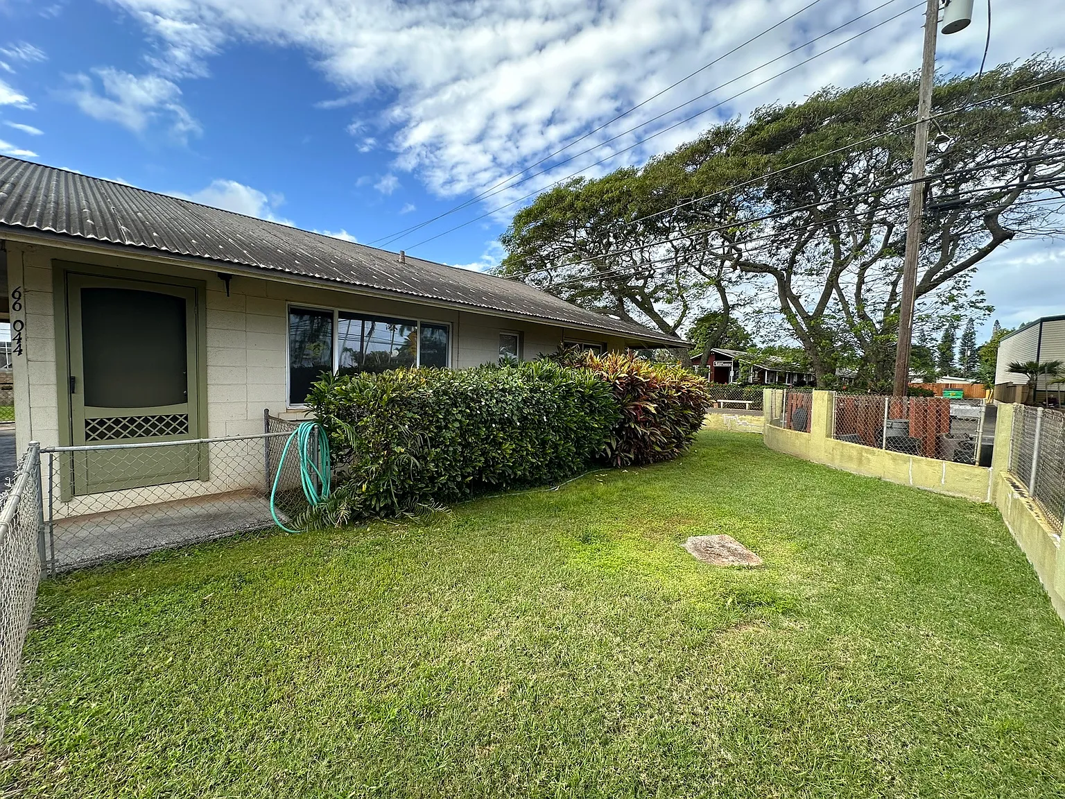 3 bed, 800 sqft, $2,700 — Photo 1