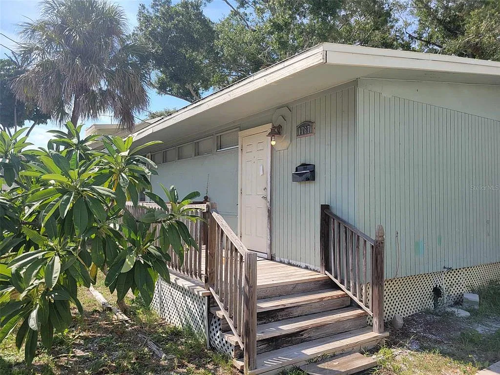 2 bed, 1.0 bath, 768 sqft, $1,399 — Photo 1