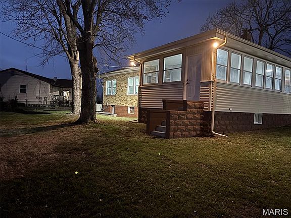 4th image of 2555 Telegraph Rd