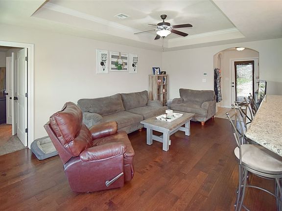 3rd image of 5130 Briarwood Dr