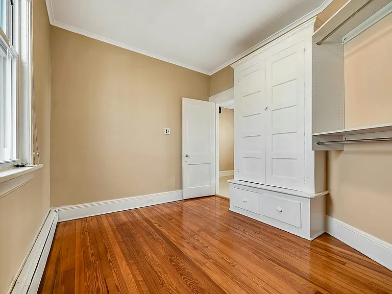 74 Plauderville Ave #2 — Photo 7