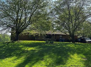 7101 Kremer Rd, Evansville, IN 47720