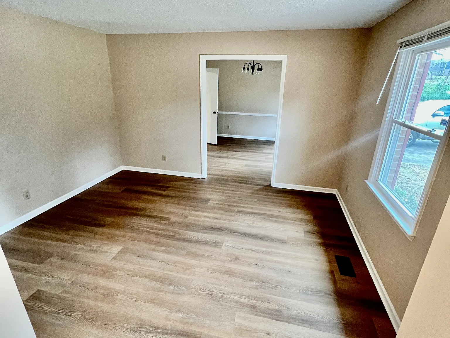 3 bed, $1,500 — Photo 4