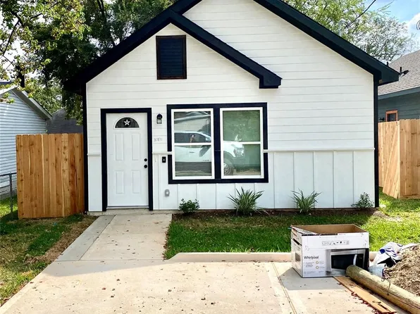 16733 E Hammon St, Montgomery, TX 77316