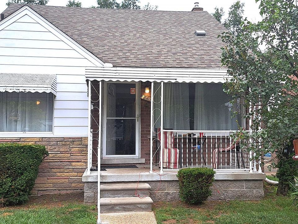 1st image of 740 Farnham Ave