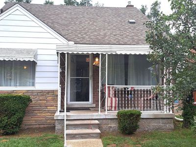 740 Farnham Ave, Lincoln Park, MI, 48146