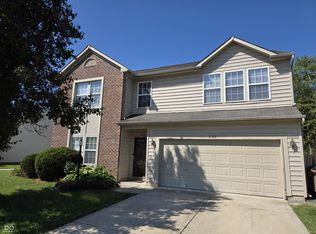 3130 Parkview Dr, Columbus, IN 47201