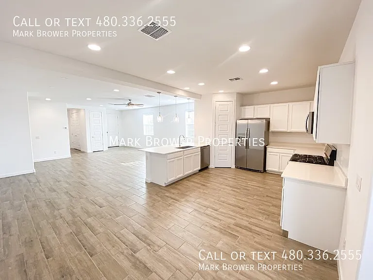 3534 E Dakota Dr — Photo 5