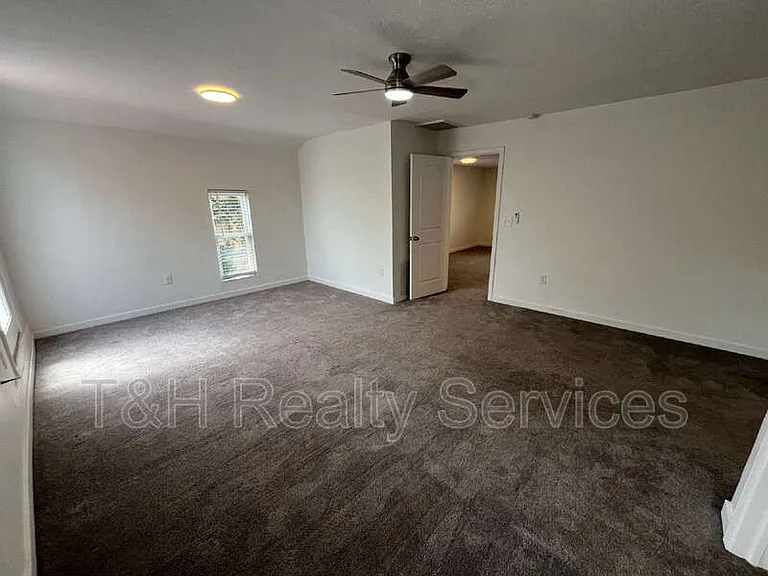 210 N Keystone Ave — Photo 19