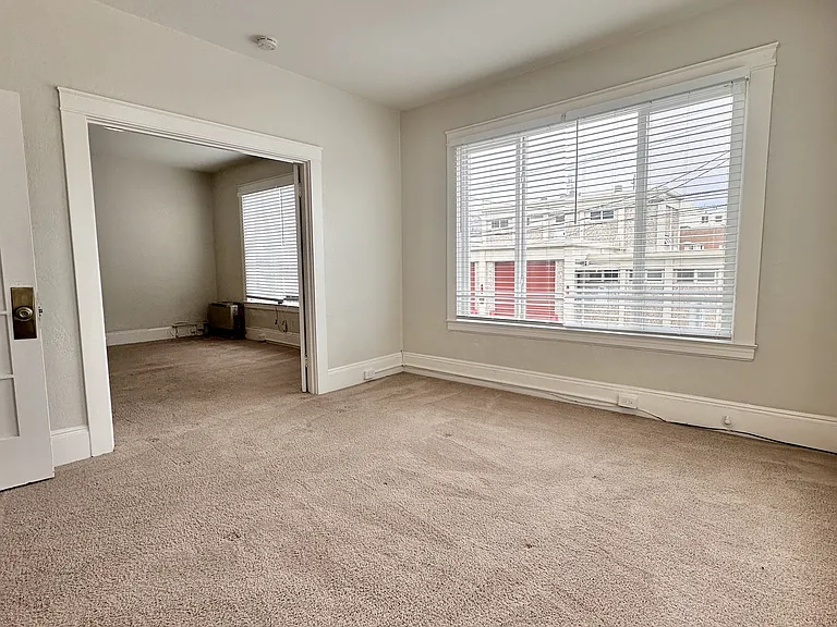 1500 Irving Street — Photo 4