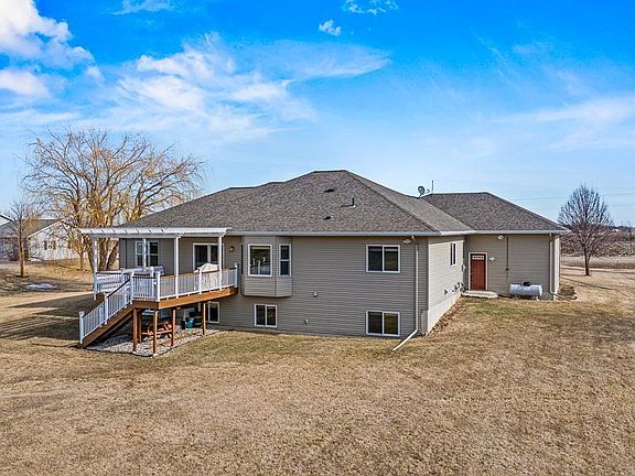 3rd image of 2507 River Rd