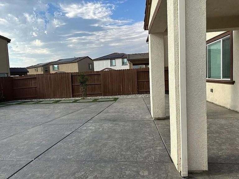 224 Twilight Peak Ct — Photo 40