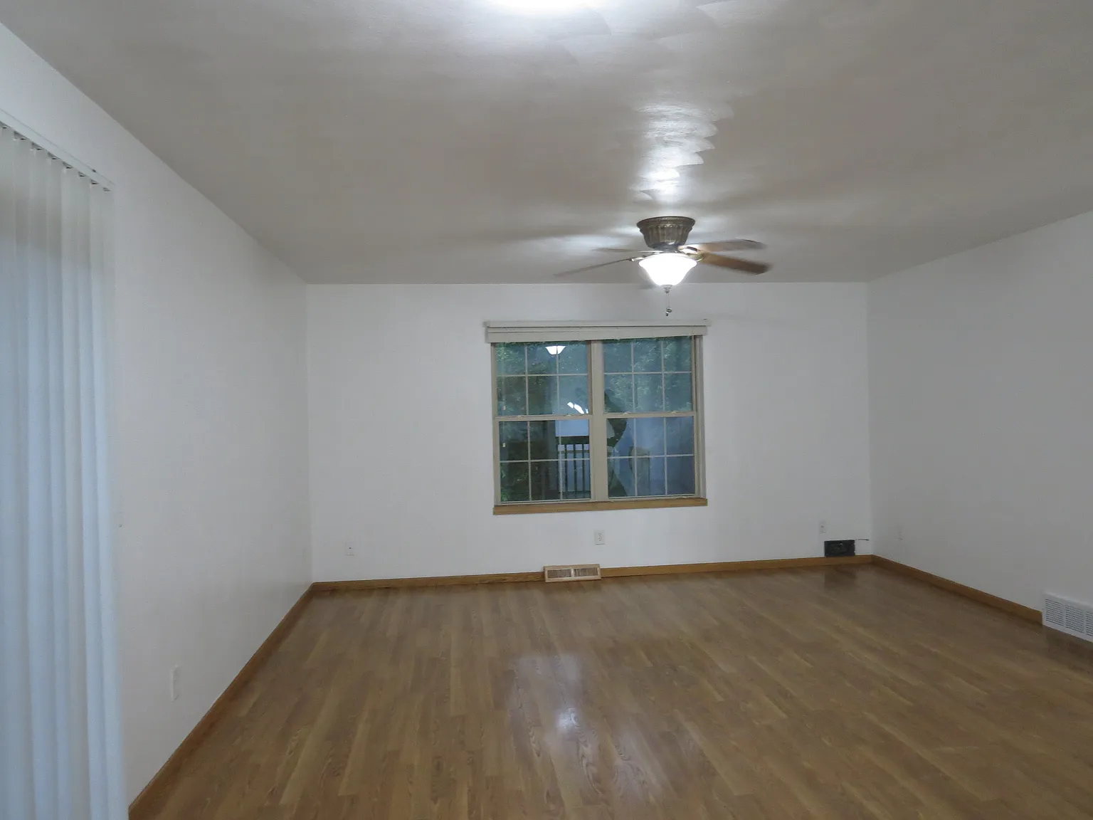 4 bed, 1732 sqft, $1,490 — Photo 3