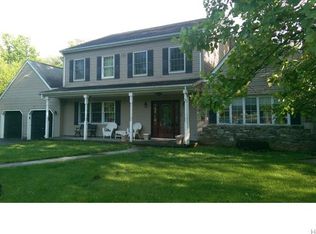 51 Somerset Ln, Putnam Valley, NY 10579