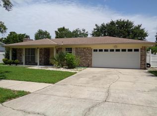 8957 Winrock Dr N, Jacksonville, FL 32216