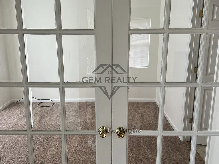3211 Lancaster Ring Rd — Photo 25