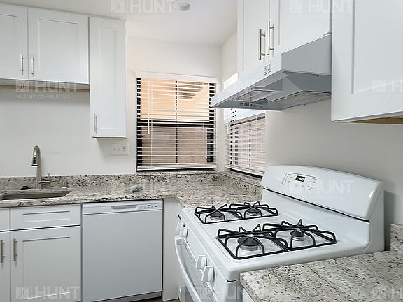 5th image of 7804A Laurel Ct SE