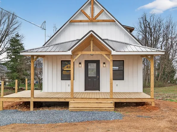 410 Look Ave, Marion, VA 24354