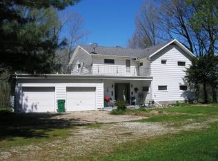 11218 N River Rd, Constantine, MI 49042