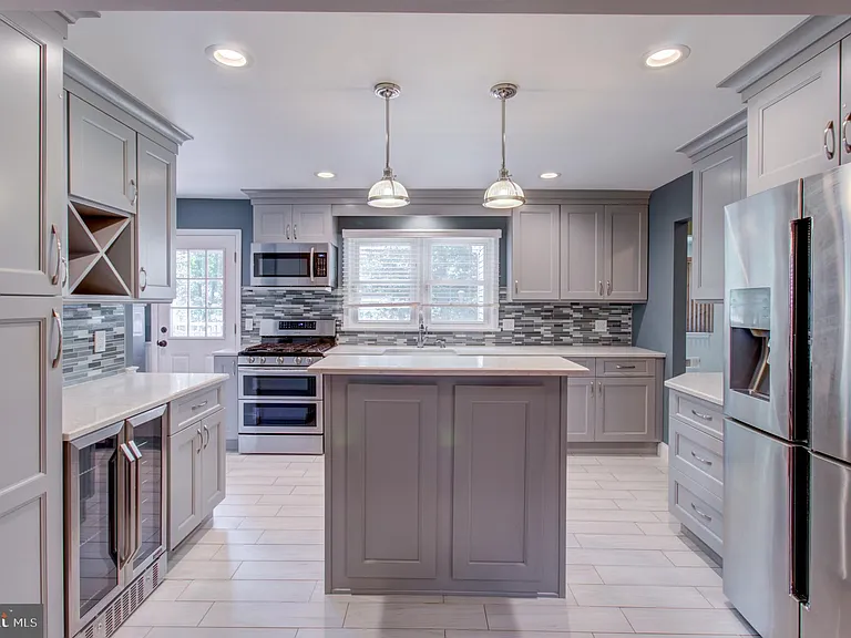 11 Whitemarsh Dr — Photo 34