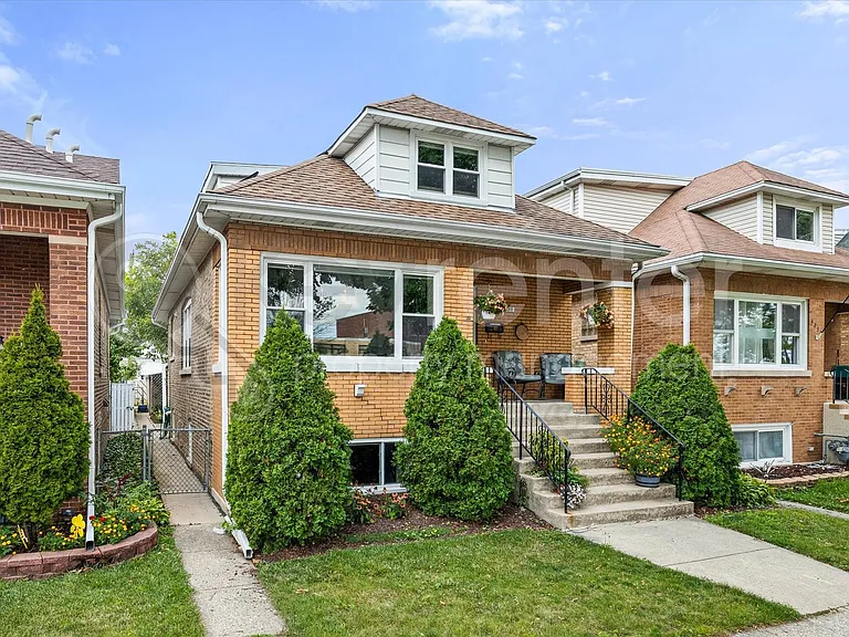 4230 N Oriole Ave — Photo 14