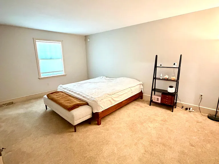 684 Steinman Ct — Photo 19