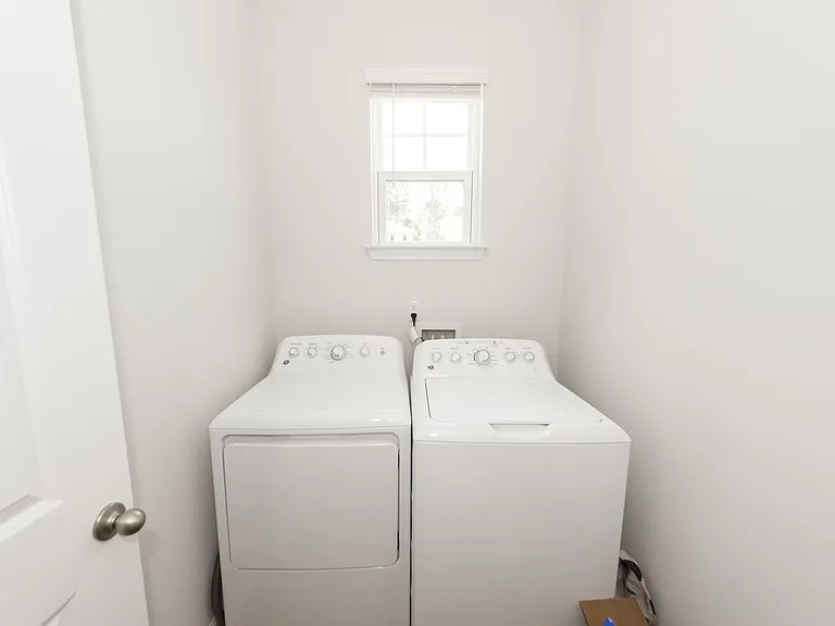 493 Cedarview Rd — Photo 24