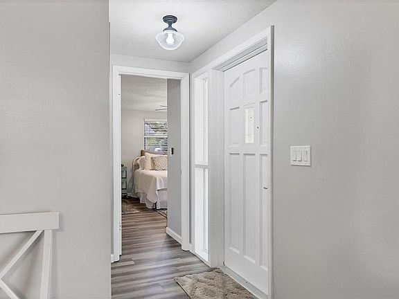 4th image of 2909 W Mark Dr