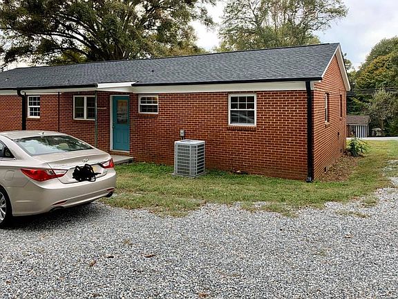 3rd image of 3014 N Church St #3016