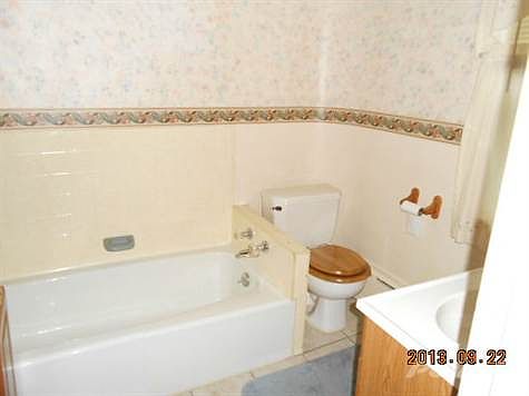 43 CENTER ST. KEL PHOTOS  BATH 1