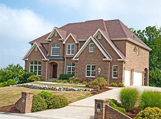 1211 Hemingway Dr, Greensburg, PA 15601