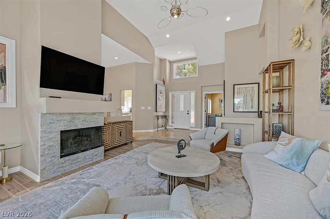 2 bed, 2.5 bath, 1910 sqft, $5,500 — Photo 4
