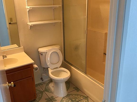 2nd image of 1094 Dawson Ave