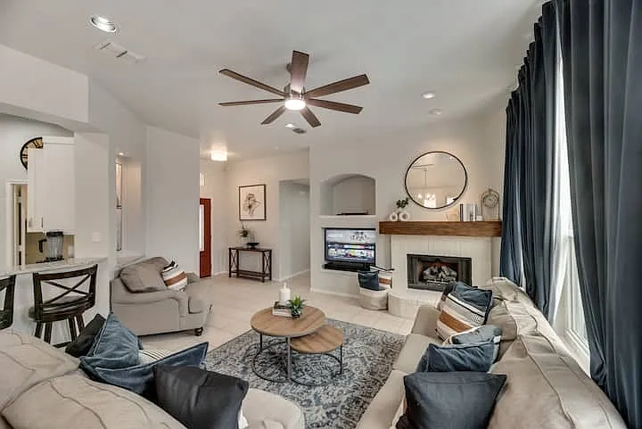 1548 Lakeside Dr — Photo 10