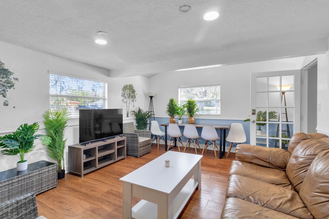 next background image