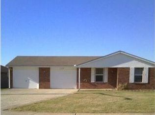 120 Windermere Dr, Greenville, OH 45331