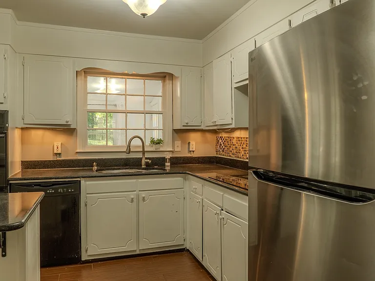1616 Drayton Woods Dr — Photo 17