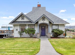 130 E Allan Rd, Naches, WA 98937