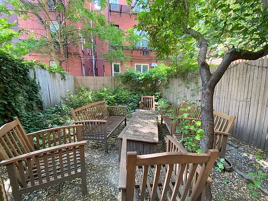 Rented by City Connections Realty | media 15