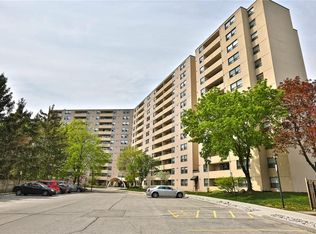 700 Dynes Rd #414, Burlington, ON L7N3M2