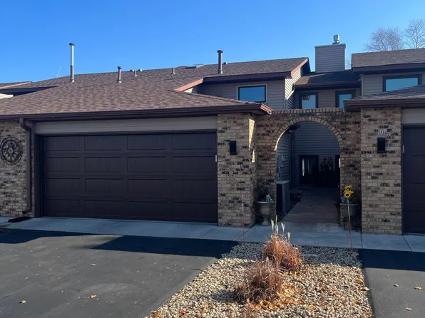 95 1st St SE, Forest Lake, MN 55025