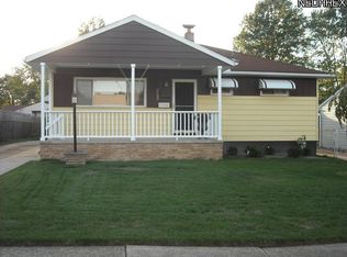 6428 Almont Dr, Brookpark, OH