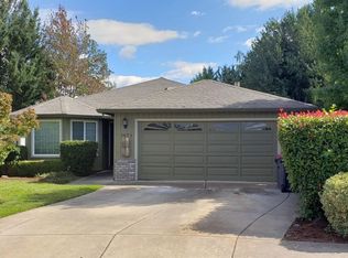 1471 Applegate Ln, Medford, OR 97501