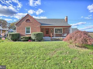 8545 Carlisle Rd, Wellsville, PA 17365